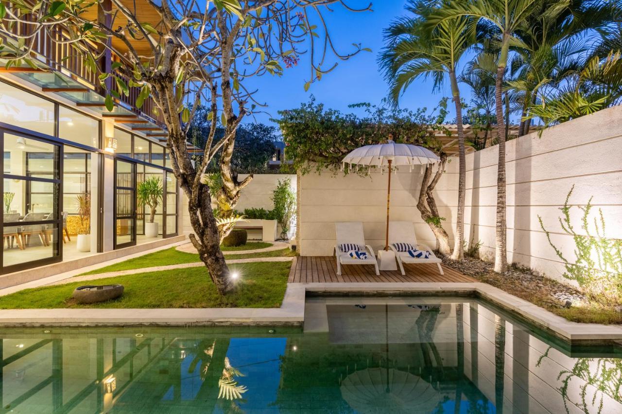 Villa Lumut 3 Bedrooms Central Seminyak Exterior photo